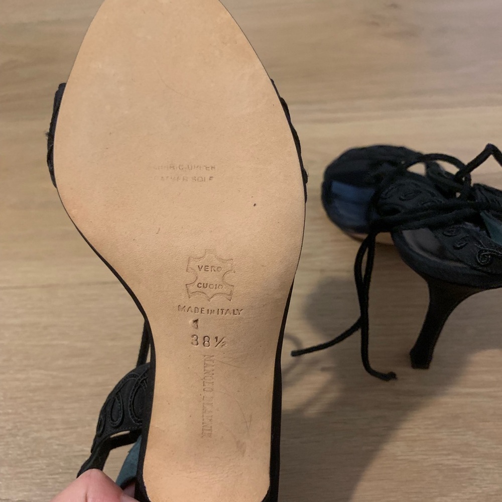 Manola Blahnik Heels 38.5 - Picture 4 of 7